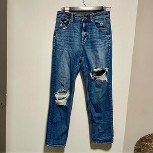 American Eagle Mom Straight Jeans Blue Distressed Ripped Denim Size 6 Regular